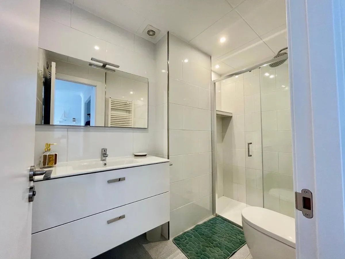 Lejlighed Acogedor Y Centrico Apartamento A 1' De La Playa Roses Spanien