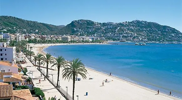 Acogedor Y Centrico Apartamento A 1' De La Playa Roses